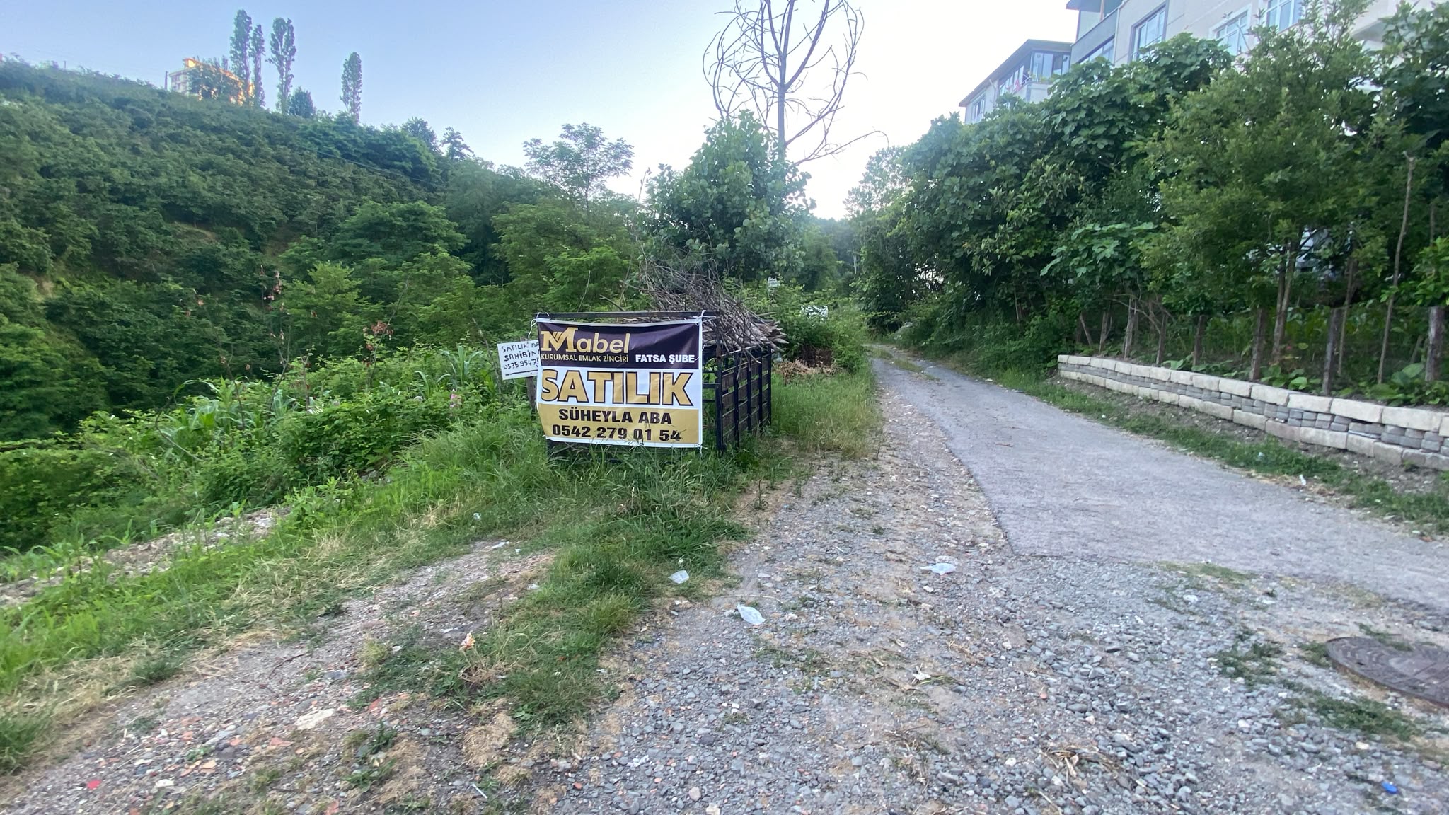 EVKAF MAH. ÇINAR MARKET ÜSTÜNDE 485 M2 SATILIK ARSA